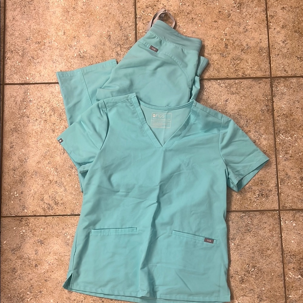 Figs Blue Fitted Short Sleeve Tee